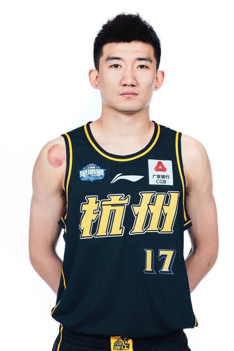 天博体育-张镇麟因伤退出中国男篮集训辽宁队致谢篮协